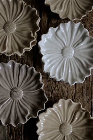 Majas Blomstra fat white