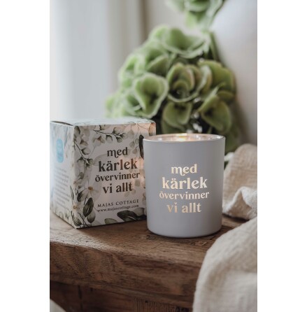 Majas lykta Med krlek vervinner vi allt