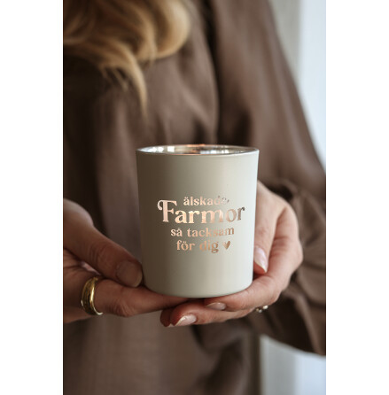 Majas lykta lskade farmor..