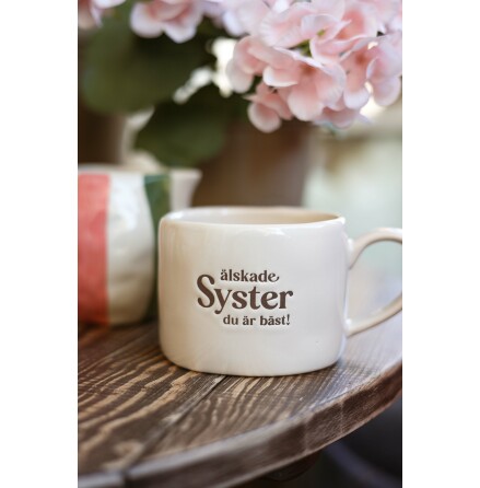 Majas Mugg �lskade Syster..