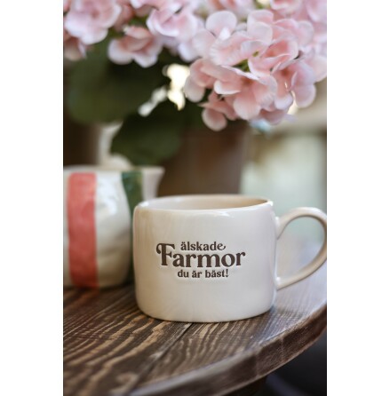 Majas Mugg �lskade Farmor..