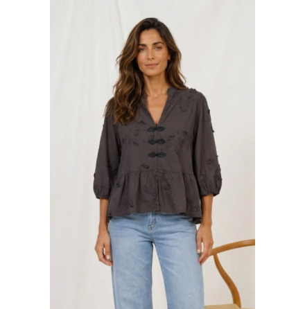 Safiya Blus Castagno